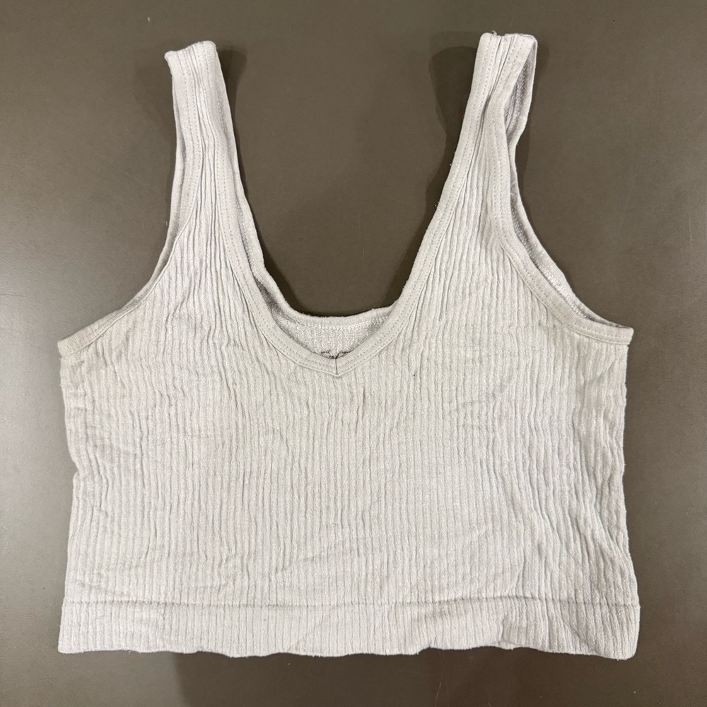 Urban Outfitters Light Gray Ribbed Crop Tank Top - Size Medium